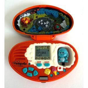 Neopets Pocket Pet Kacheek Handheld w/ Figure - Tiger Electronics 2002 WORKS!